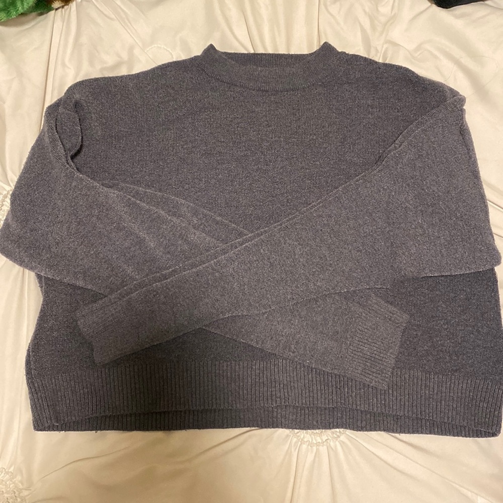 Cropped sweater
